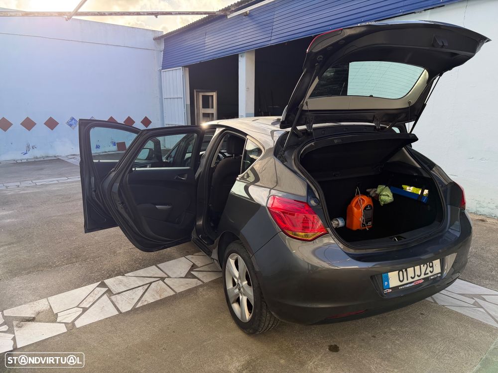 Opel Astra 1.3 CDTI Cosmo - 15