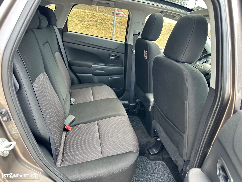 Mitsubishi ASX 1.6 MIVEC Intense - 37