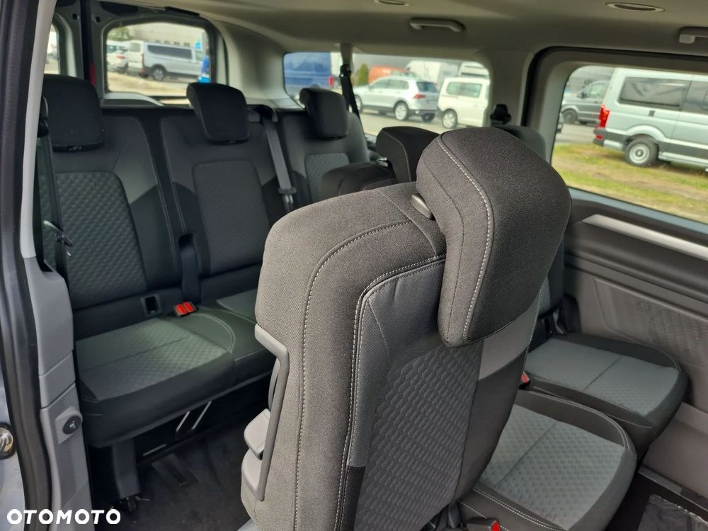 Volkswagen Caravelle - 12