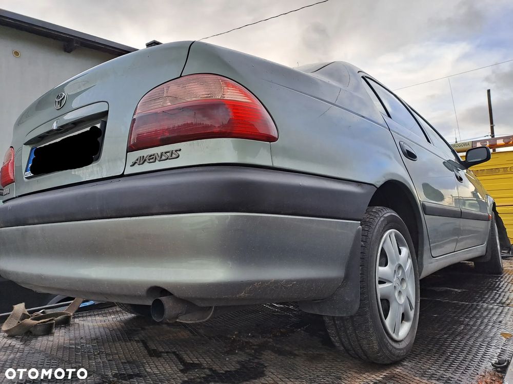 Toyota Avensis 1.6 VVT-i 110KM skrzynia biegów - 7