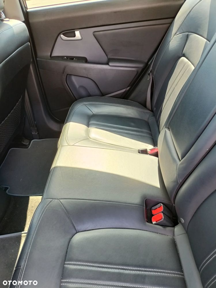 Kia Sportage 2.0 CRDI XL - 10