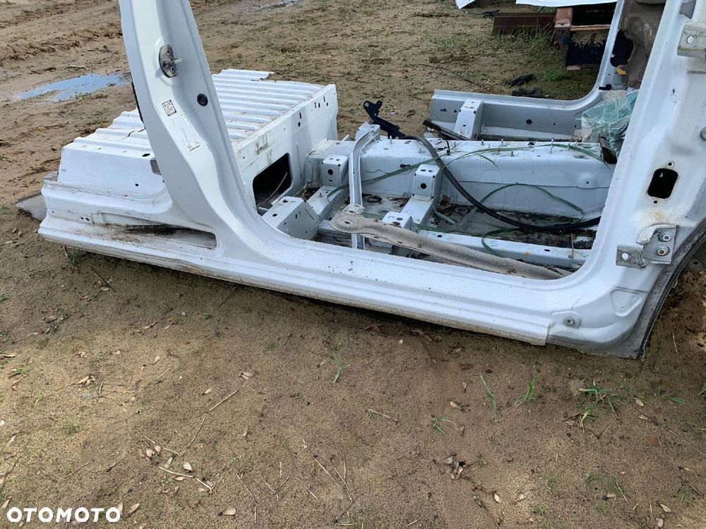 PRÓG PRAWY SŁUPEK KANGOO III CITAN RENAULT - 3