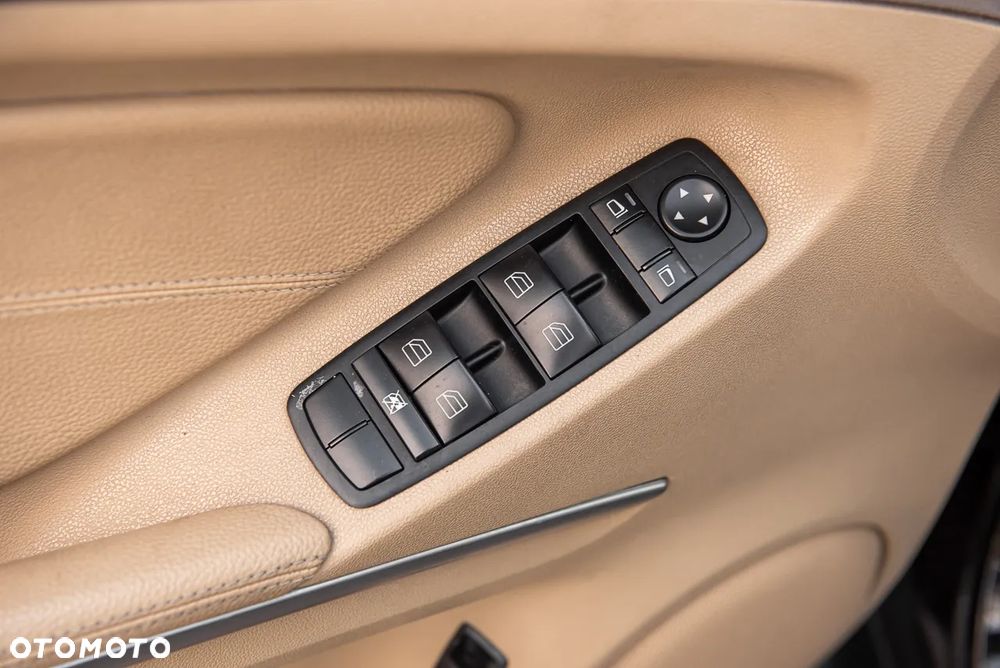 Mercedes-Benz ML 320 CDI 4-Matic - 21