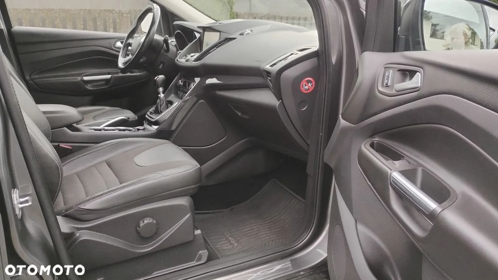 Ford Kuga 1.5 EcoBoost 2x4 Individual - 8