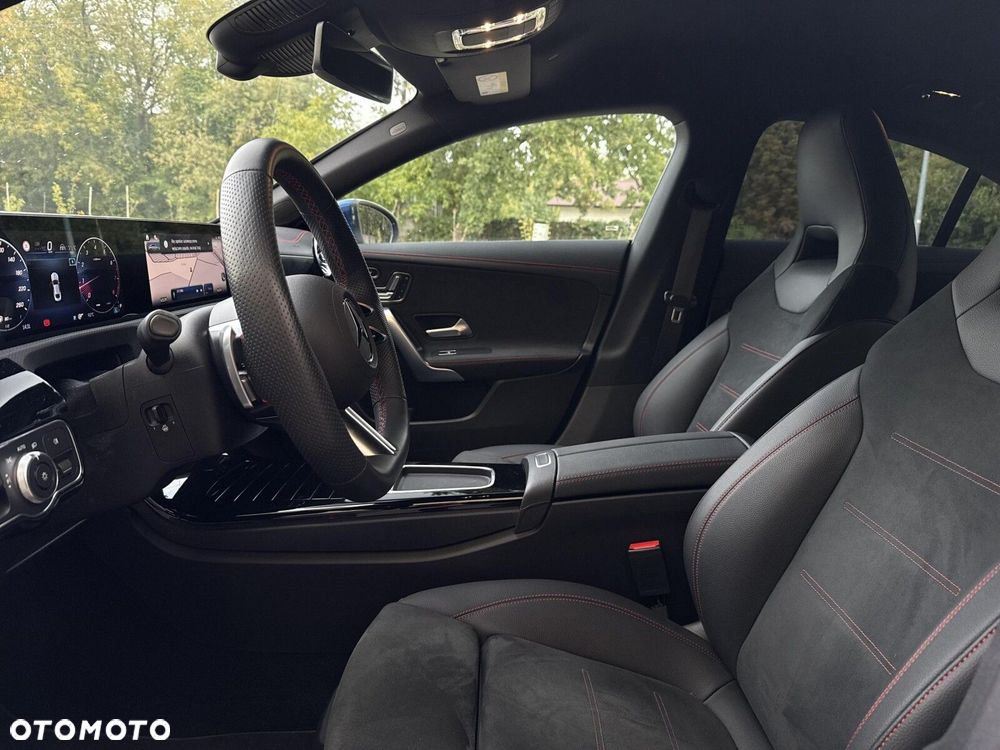 Mercedes-Benz CLA 200 AMG Line 7G-DCT - 18
