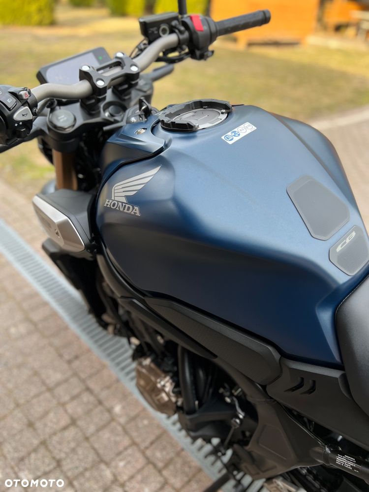 Honda CB - 16
