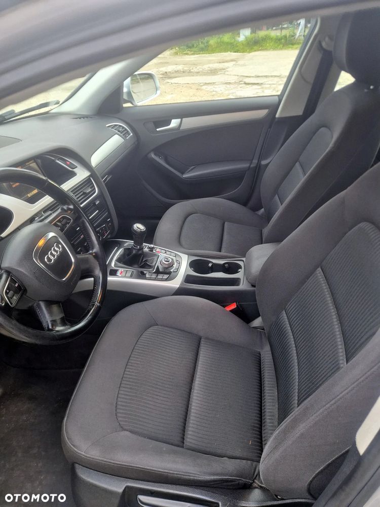 Audi A4 Limousine - 6