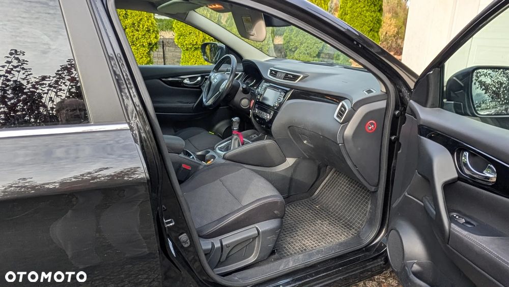 Nissan Qashqai 1.2 DIG-T N-Connecta EU6 - 27