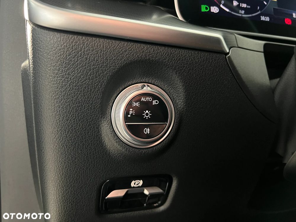 Mercedes-Benz Klasa C 300 d 9G-TRONIC - 23