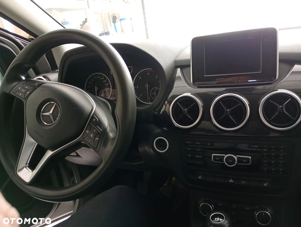 Mercedes-Benz Klasa B 180 CDI - 9
