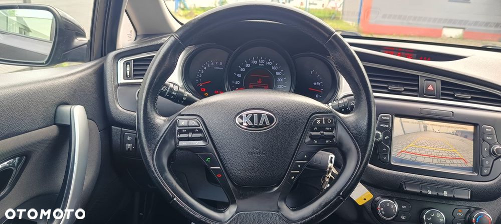 Kia Ceed - 27