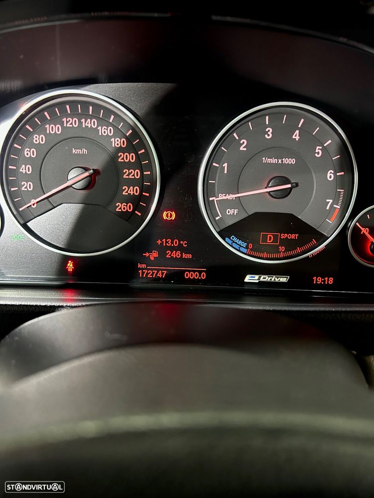 BMW 330 e iPerformance Line Luxury - 8