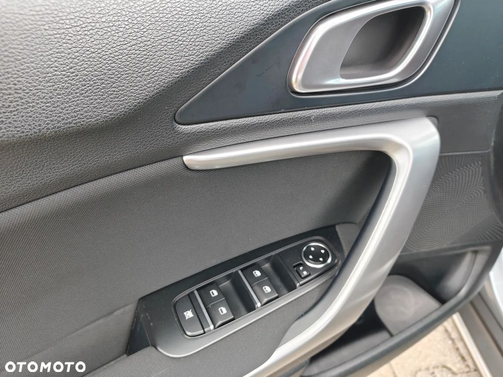 Kia XCeed 1.4 T-GDI M - 14