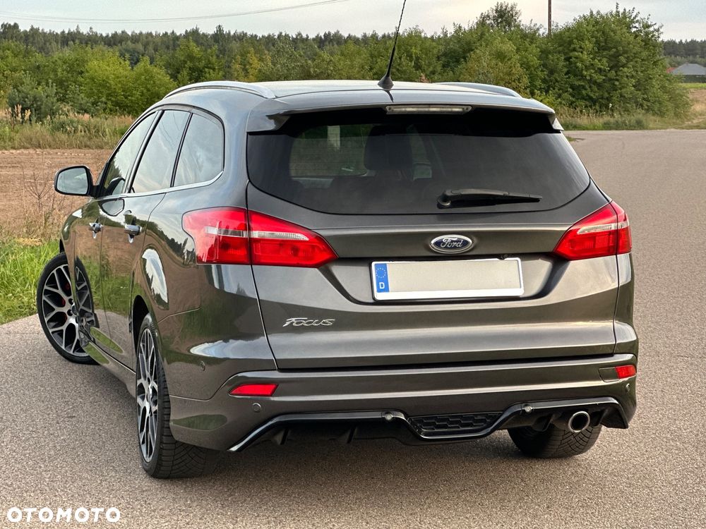 Ford Focus - 19