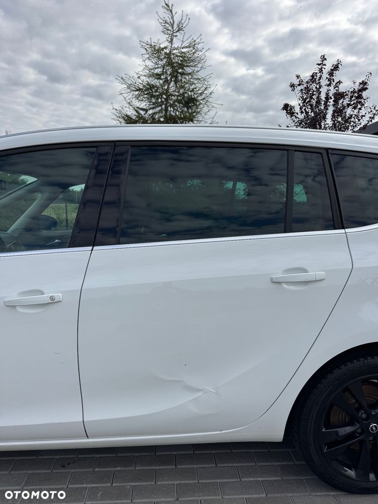 Opel Zafira - 9