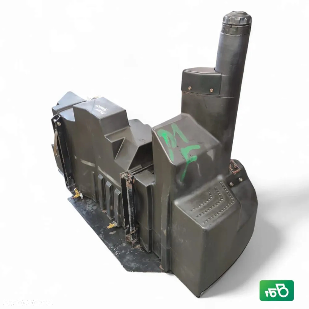Zbiornik paliwa 86504570 New Holland  8670 - 5