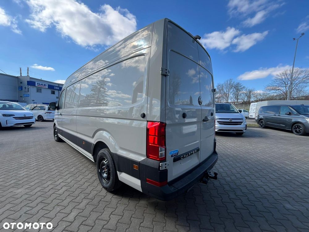 Volkswagen Crafter - 2
