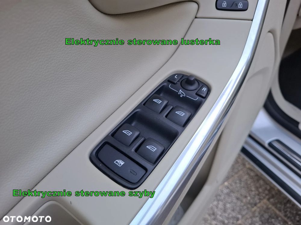 Volvo V60 T5 Drive-E Dynamic Edition (Momentum) - 26