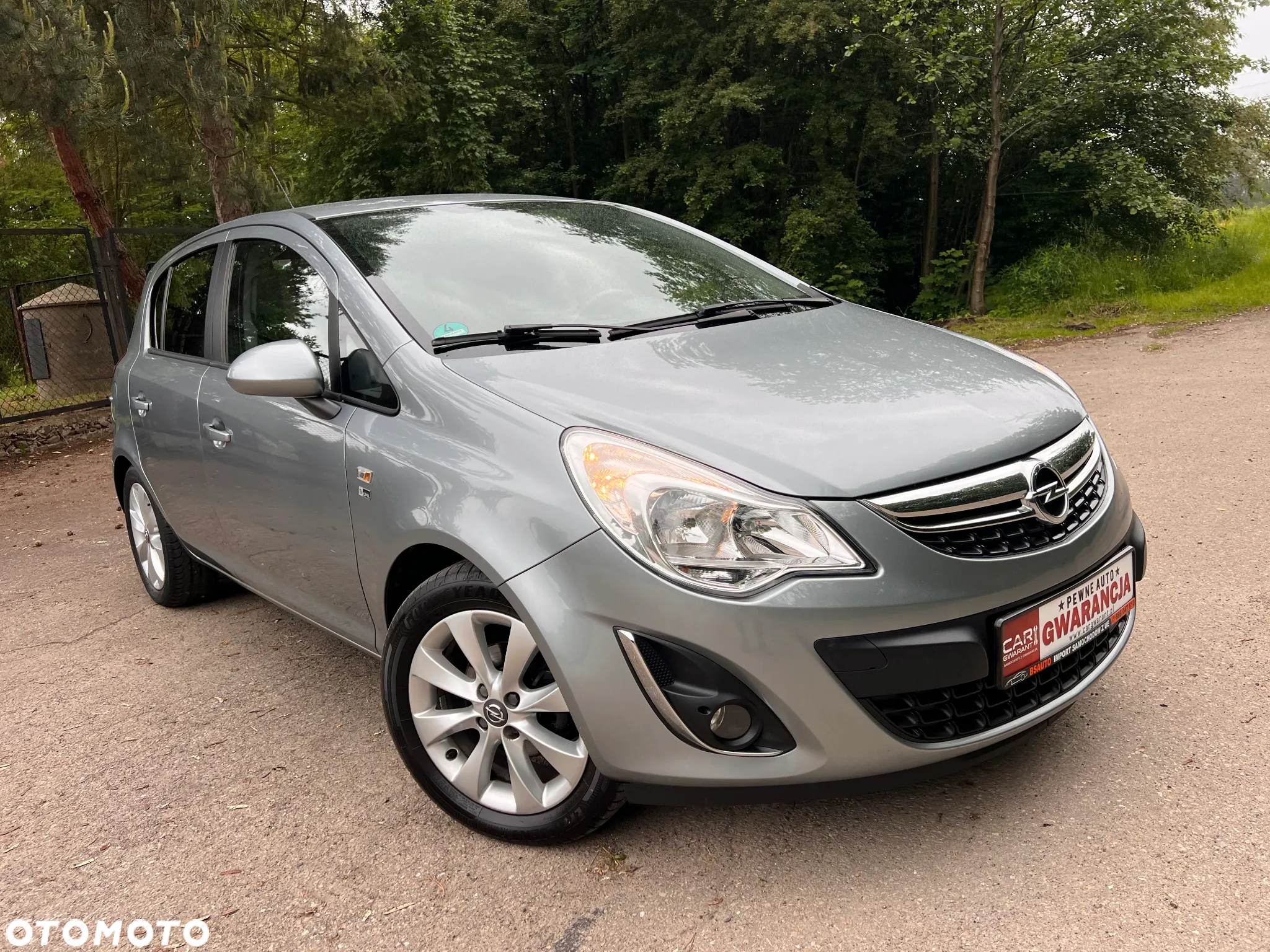 Opel Corsa 1.4 16V Cosmo - 9