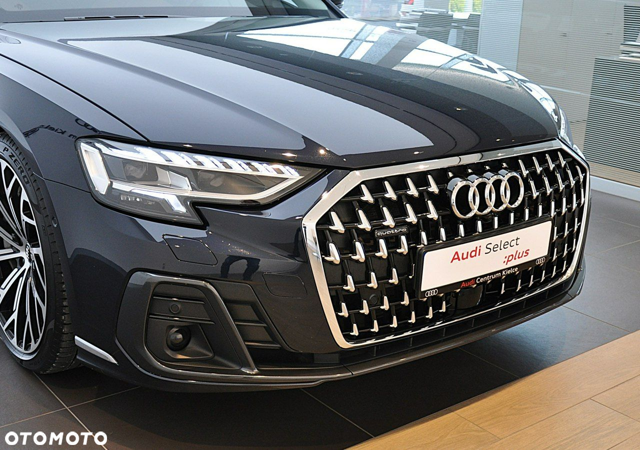 Audi A8 - 4