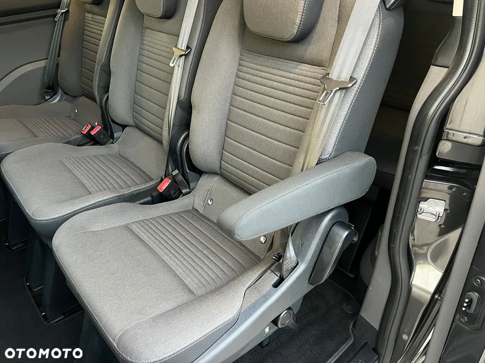 Ford Tourneo Custom 2.0 EcoBlue L1 Titanium - 26