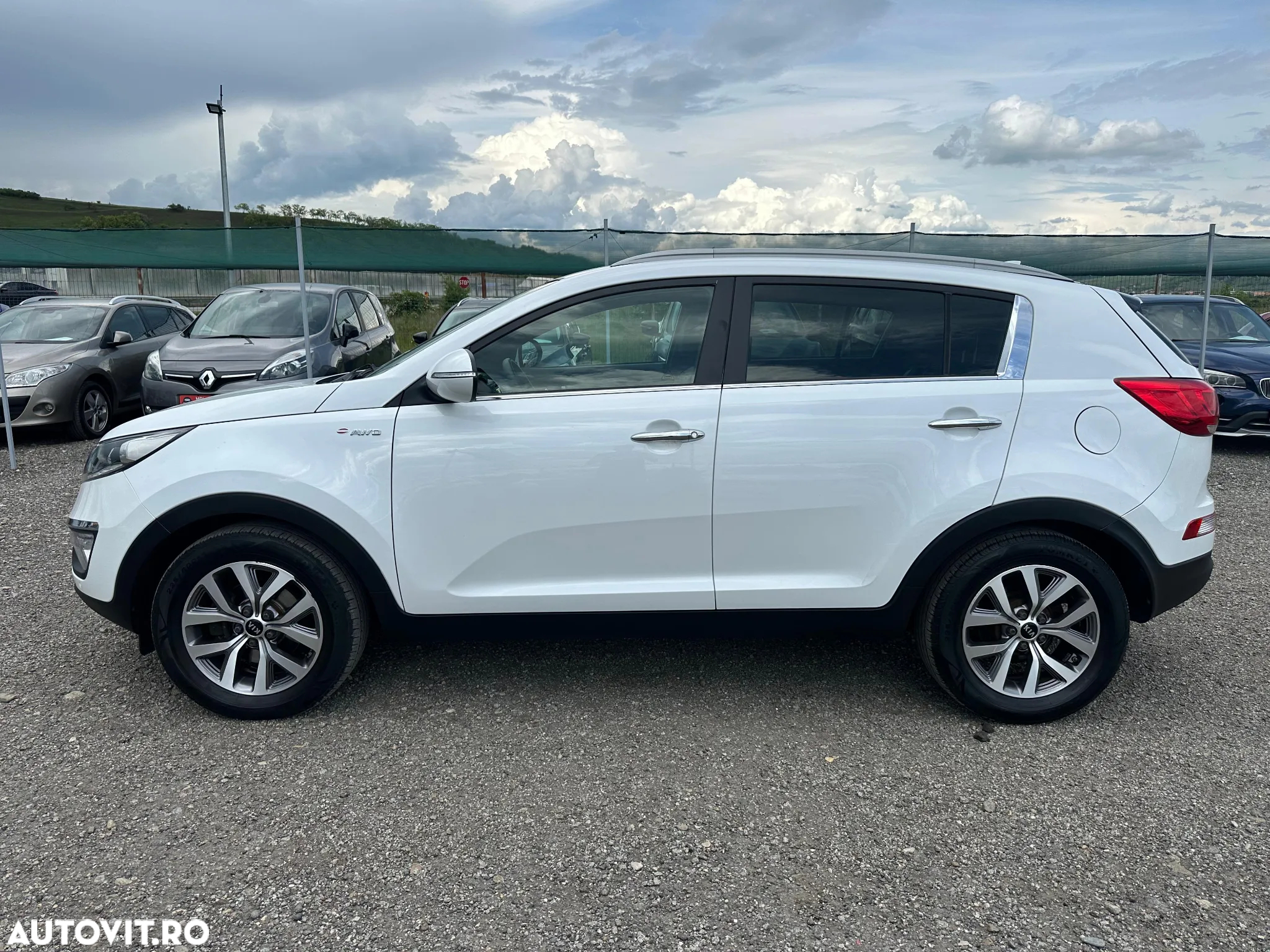 Kia Sportage 2.0 CRDI 4WD Automatik Vision - 7
