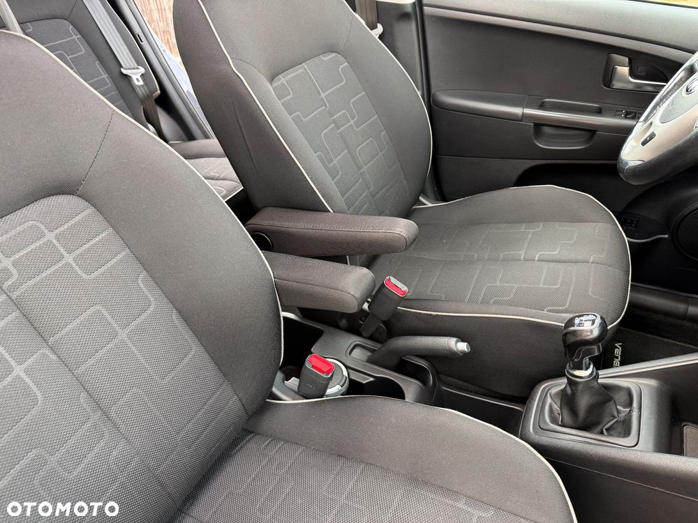 Kia Venga 1.6 L - 15