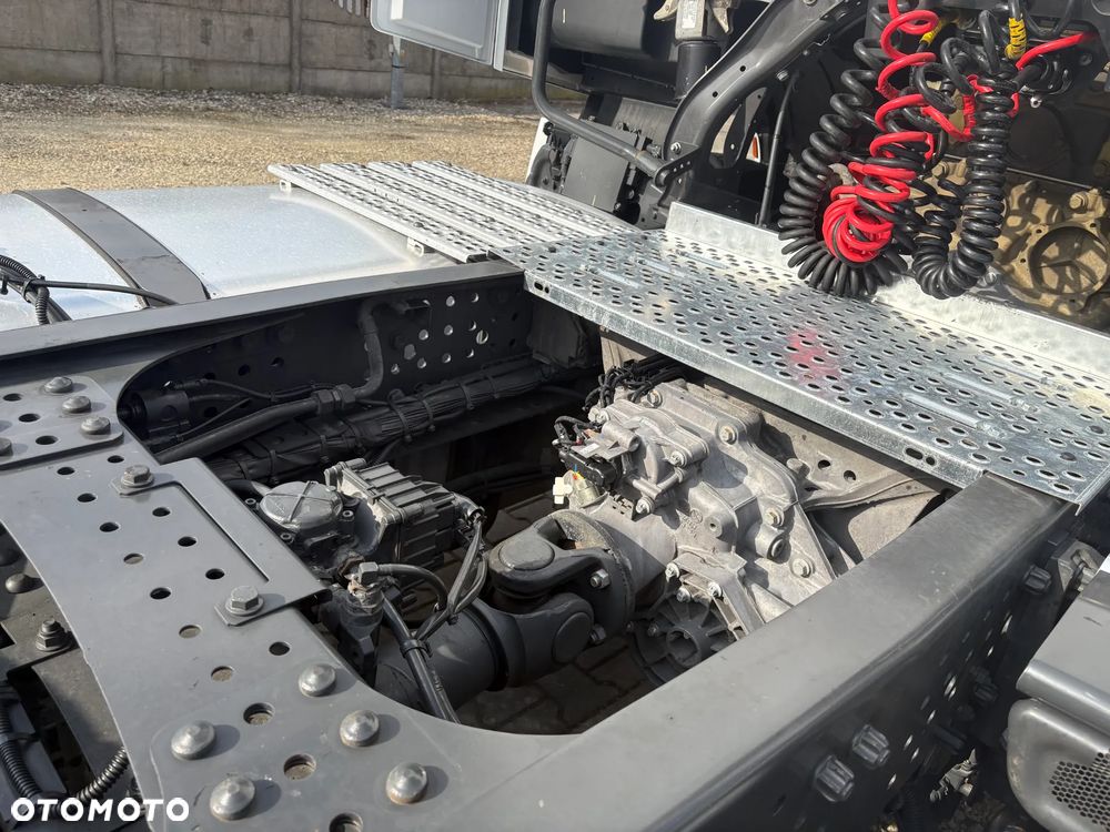 Mercedes-Benz Actros L - 7