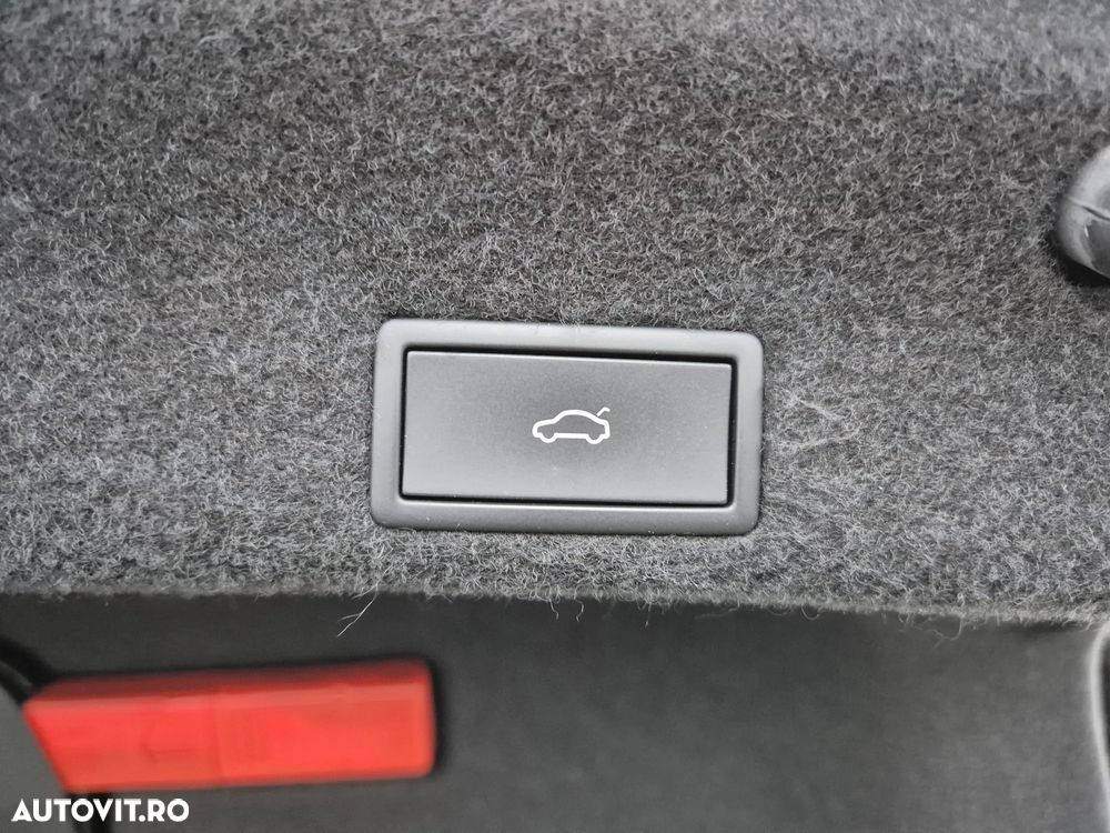 Volkswagen Passat GTE - 32