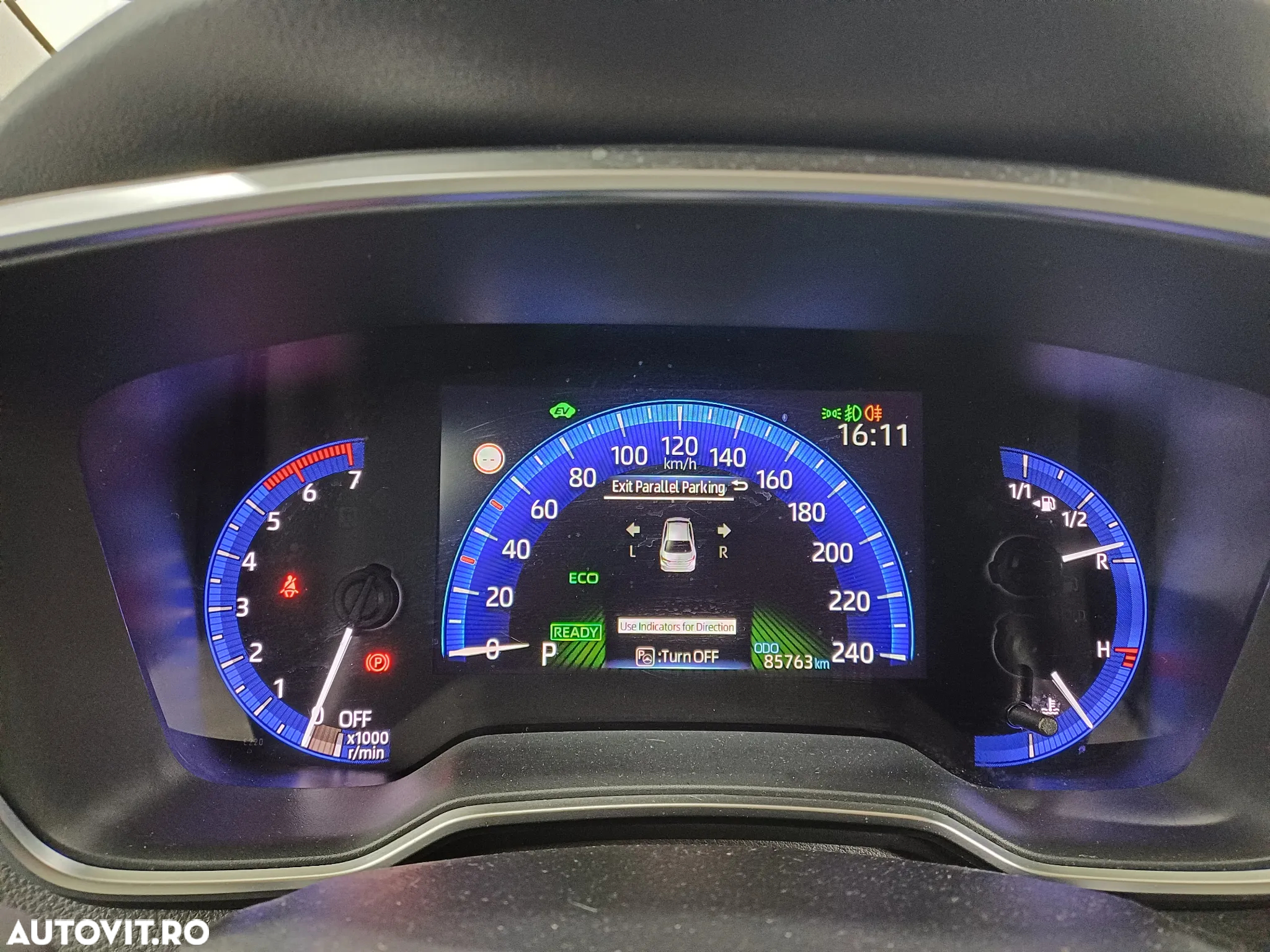 Toyota Corolla 1.8 HSD Exclusive interior Negru - 13