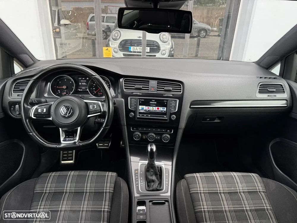 VW Golf 2.0 TDI GTD DSG - 14