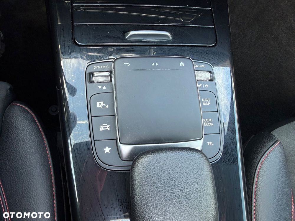 Mercedes-Benz CLA - 16