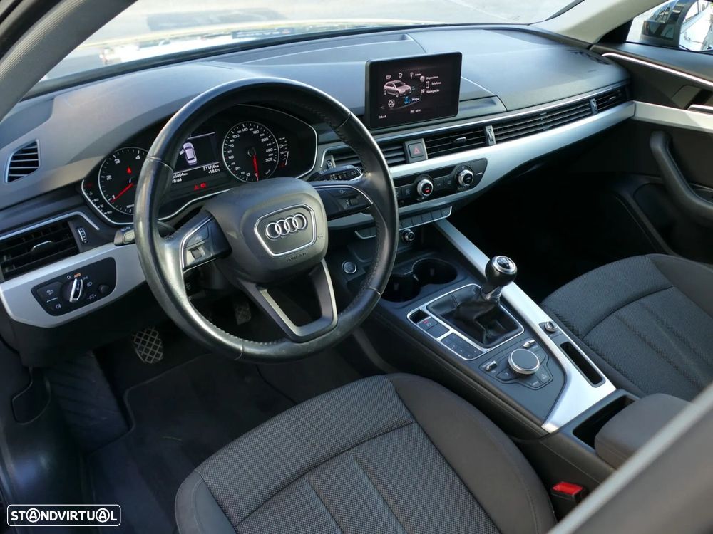 Audi A4 Avant 2.0 TDI - 25