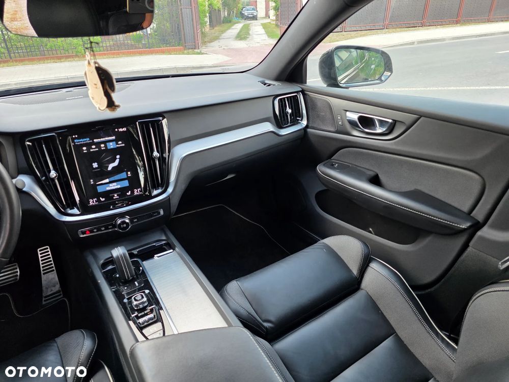 Volvo S60 B4 B R-Design - 18