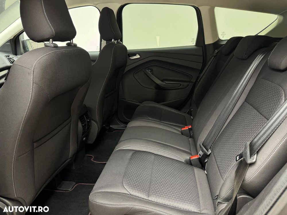 Ford Kuga - 16