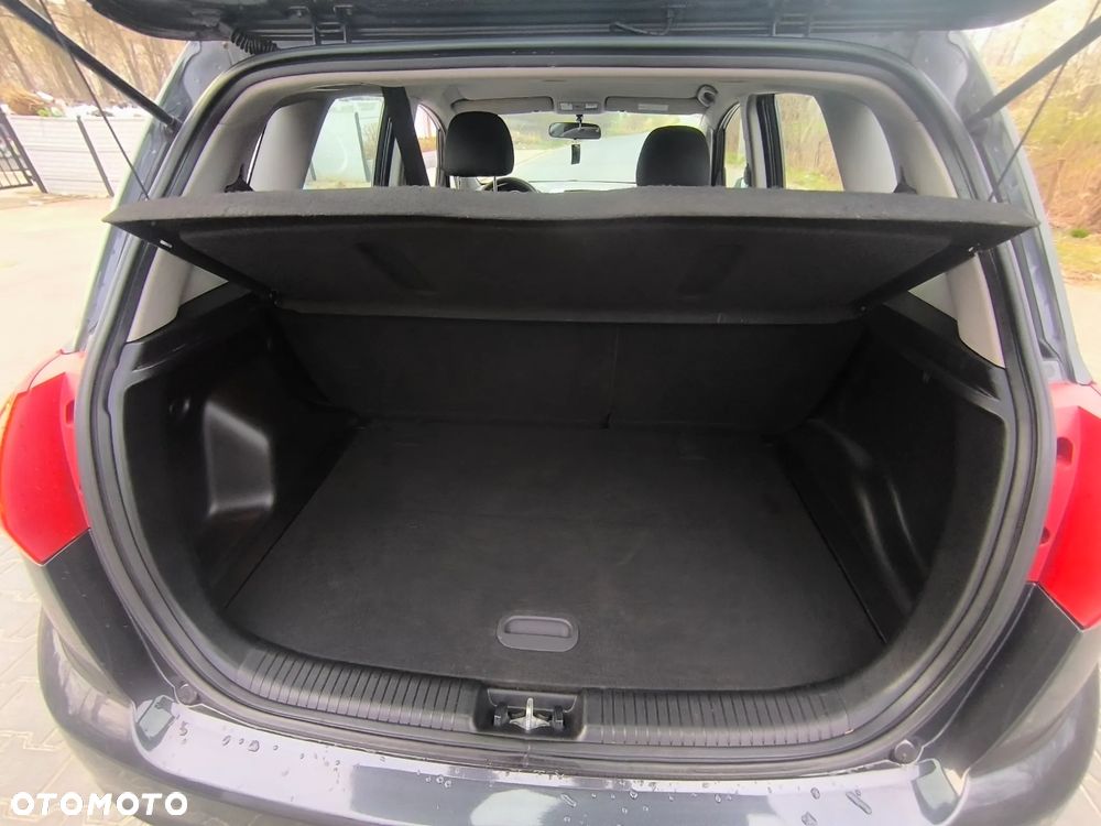 Kia Venga 1.4 CRDi M - 37