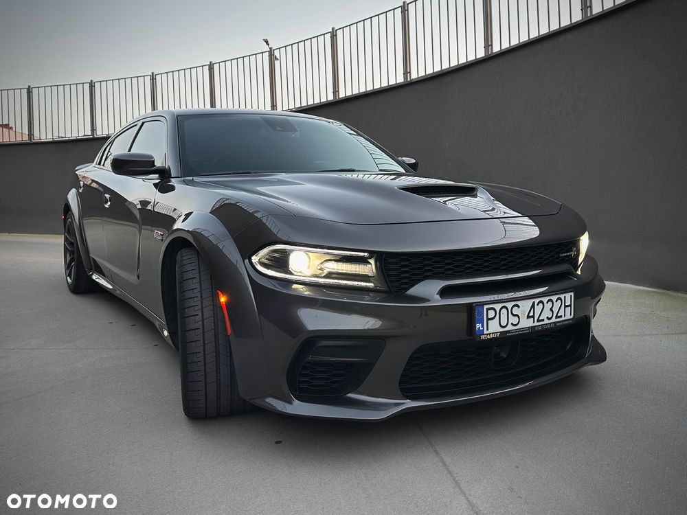 Dodge Charger 6.4 Scat Pack Widebody - 4