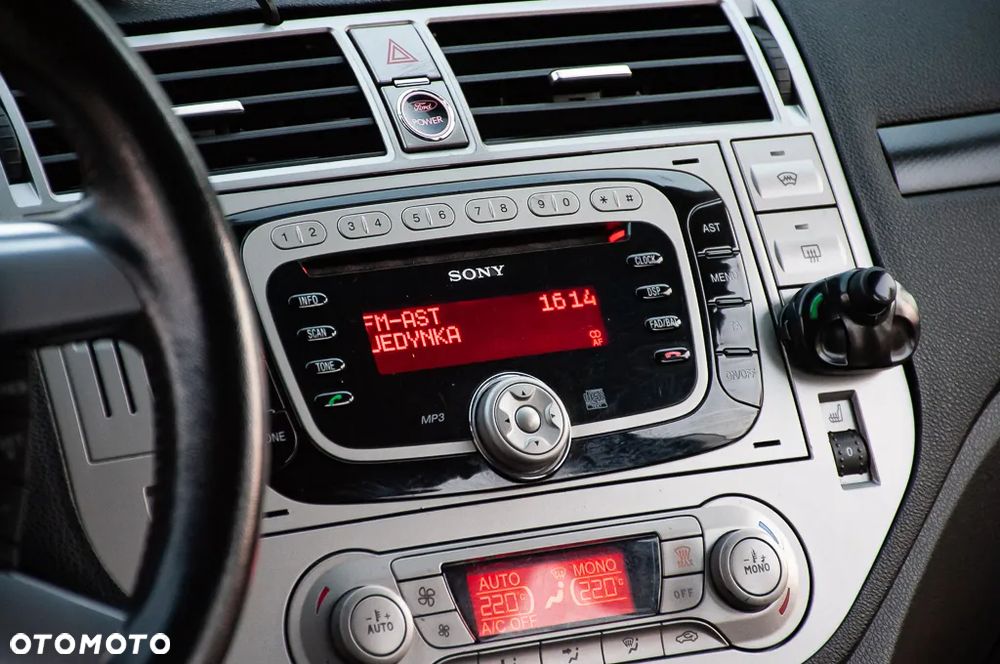 Ford Kuga 2.0 TDCi Titanium - 33