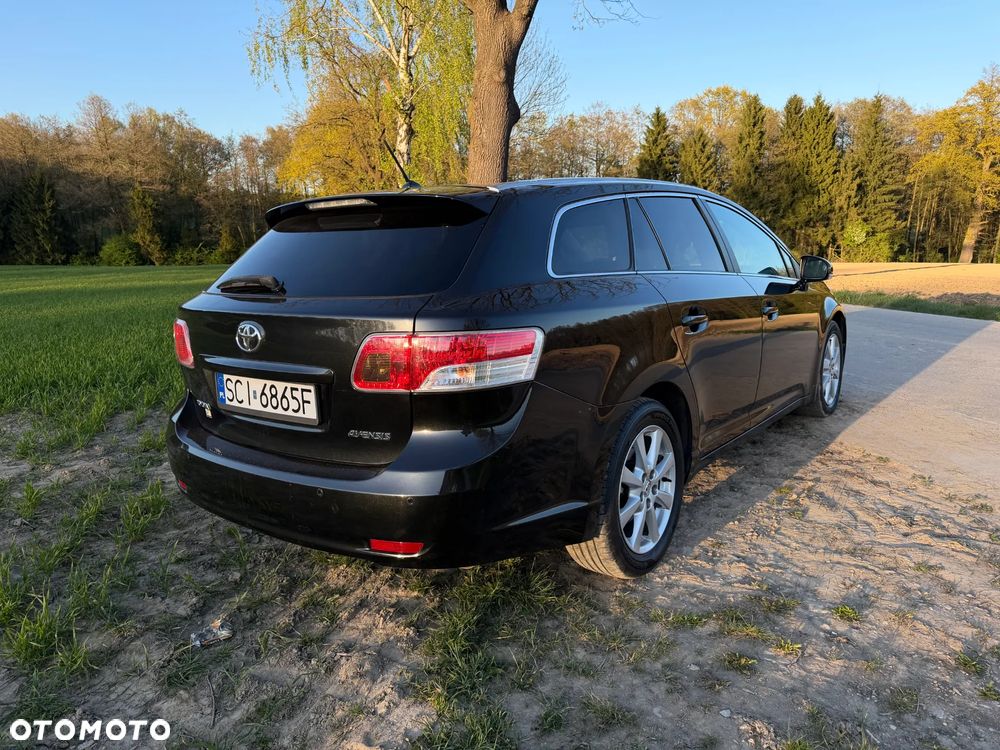 Toyota Avensis 1.8 Premium EU5 - 14