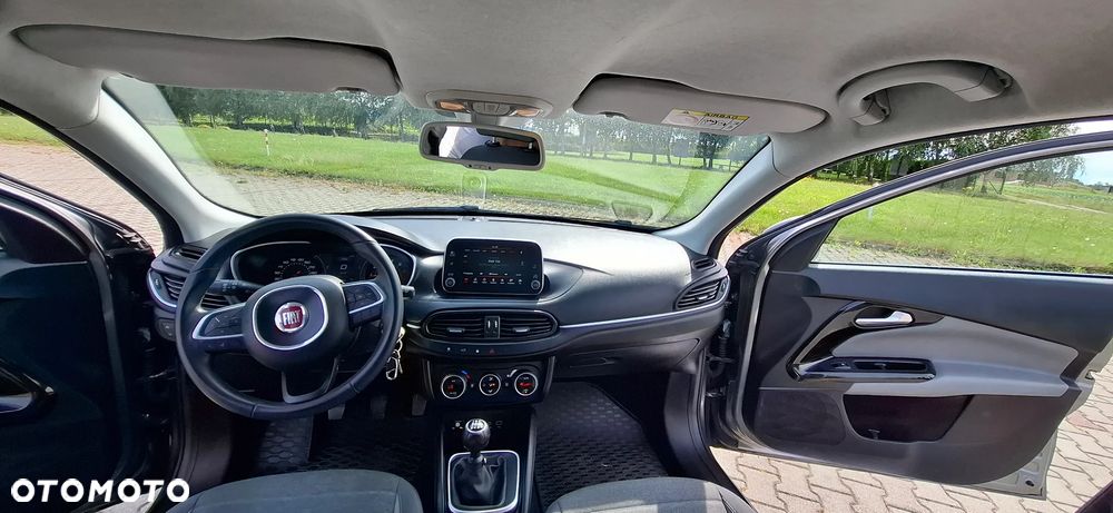 Fiat Tipo 1.4 16V Lounge EU6d - 11