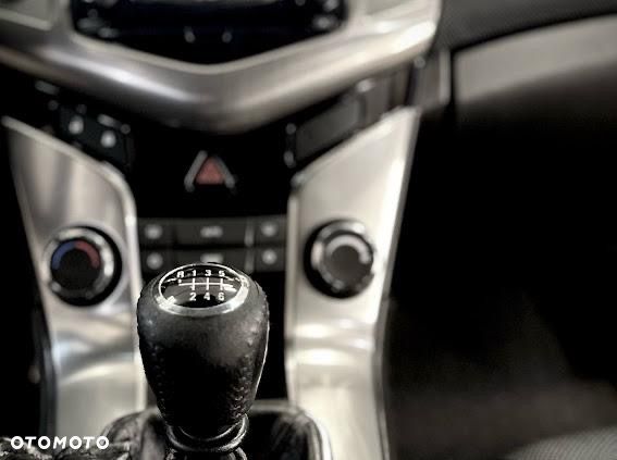 Chevrolet Cruze 1.4 T LT - 23