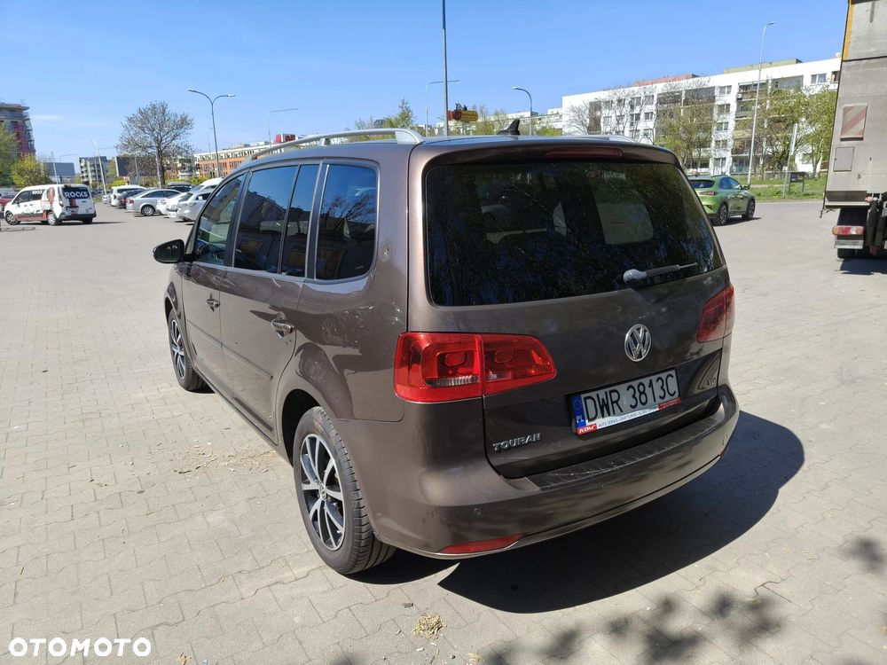 Volkswagen Touran - 5
