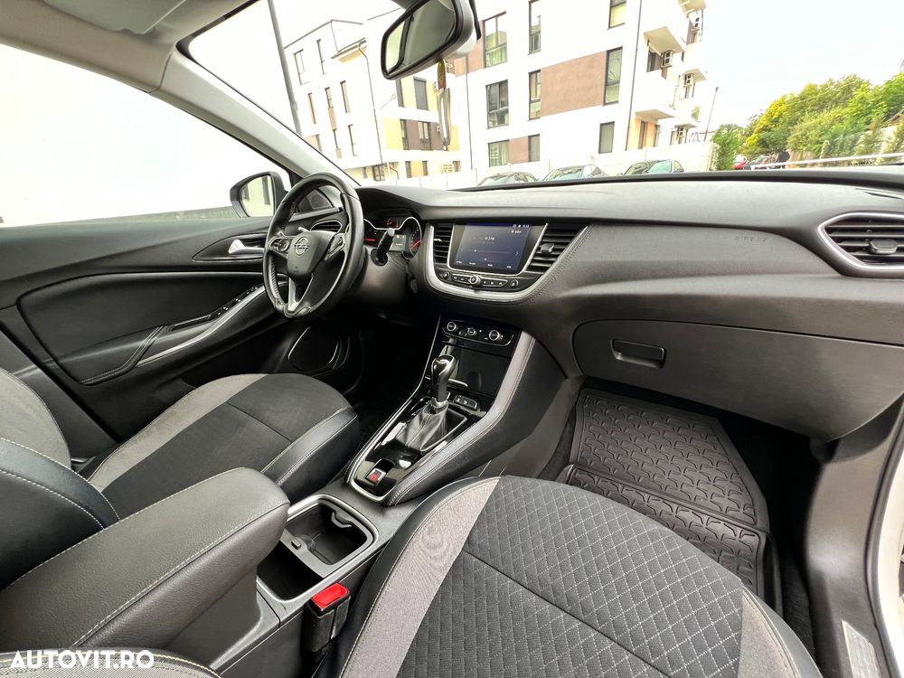 Opel Grandland X - 12