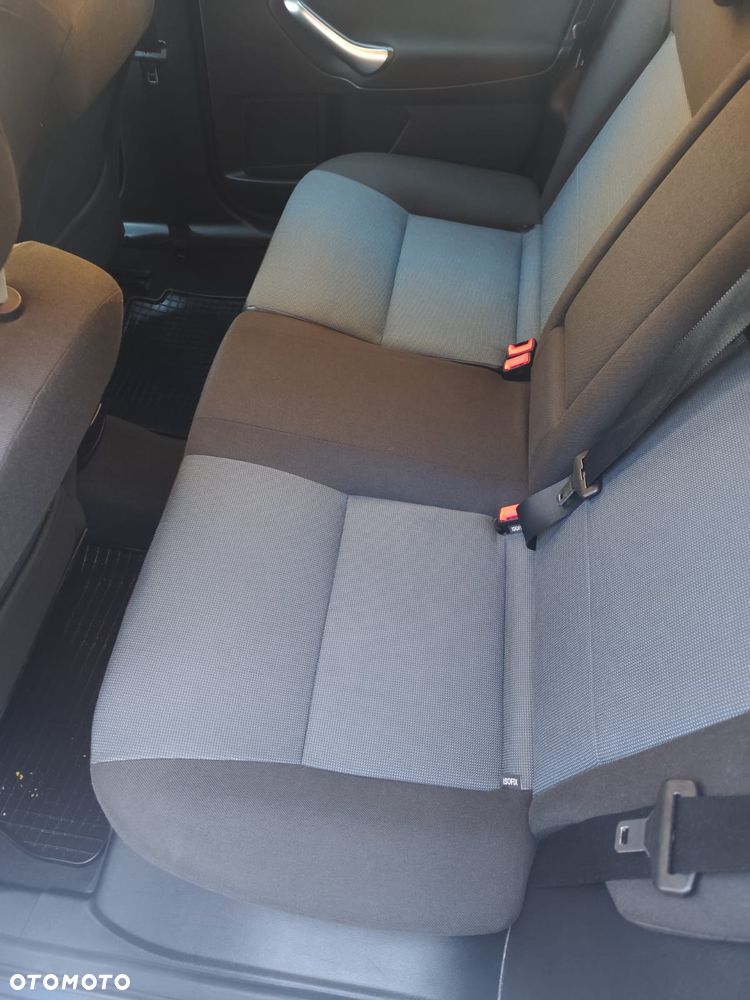 Ford Mondeo - 9