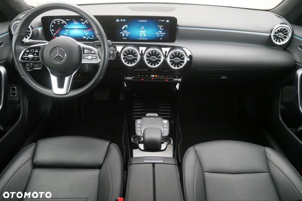 Mercedes-Benz CLA - 8