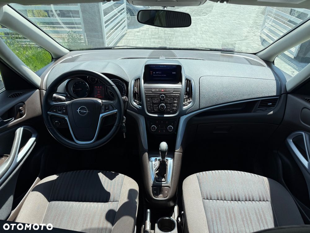 Opel Zafira Tourer 1.4 Turbo Automatik Business Innovation - 4