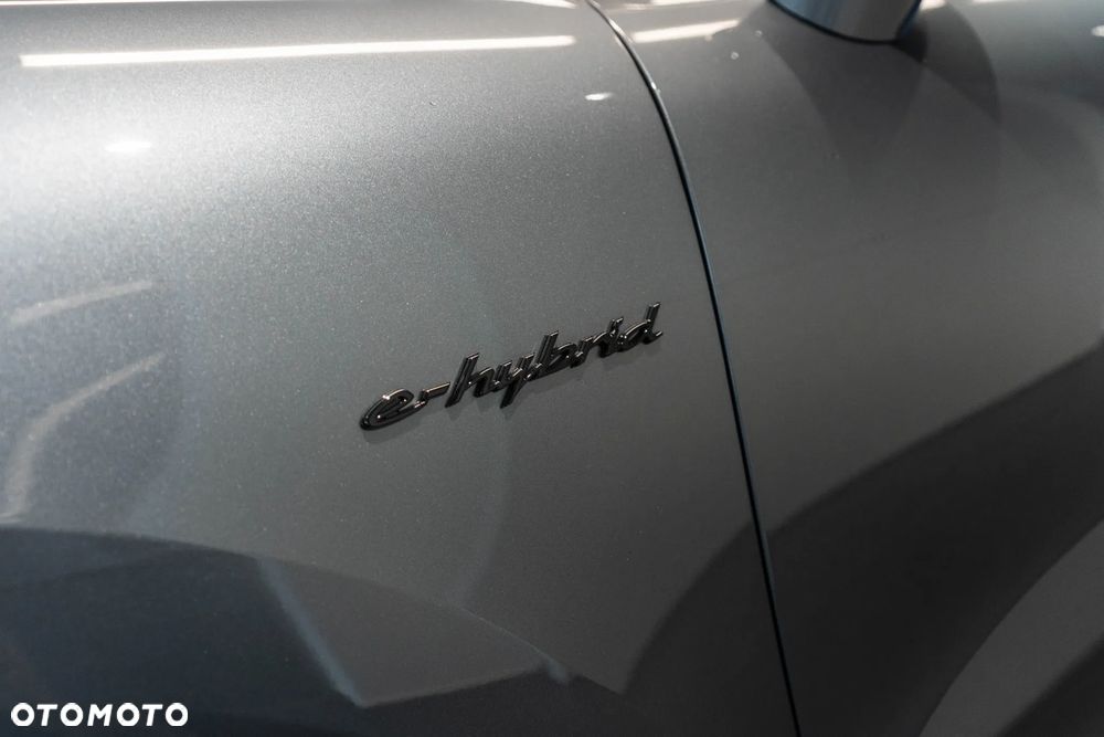 Porsche Cayenne E-Hybrid PHEV Black Edition - 36