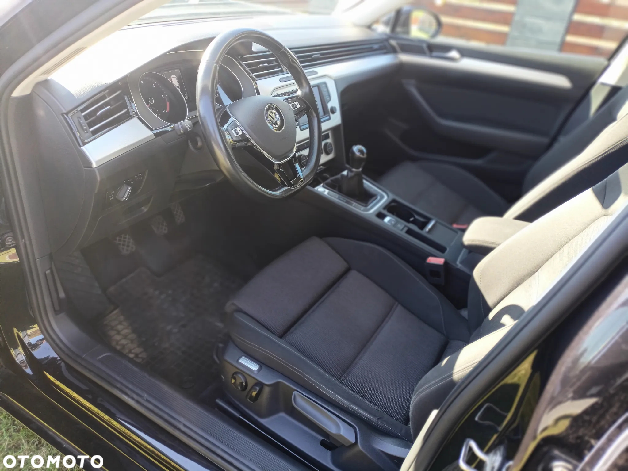 Volkswagen Passat Variant 1.6 TDI (BlueMotion Technology) Comfortline - 14