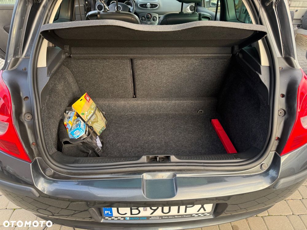 Renault Clio 1.6 16V Expression - 8