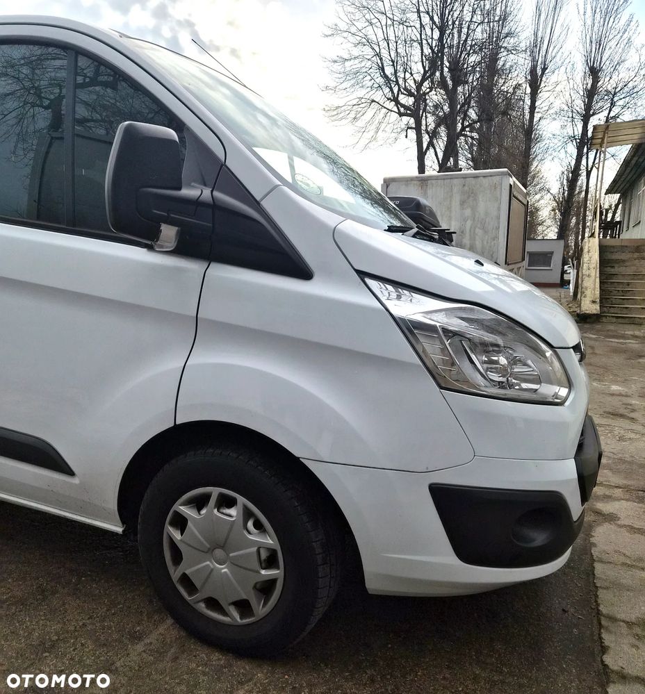 Ford TRANSIT CUSTOM - 21